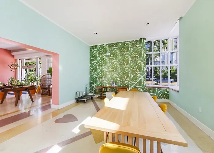 Tropics Hotel Miami Beach